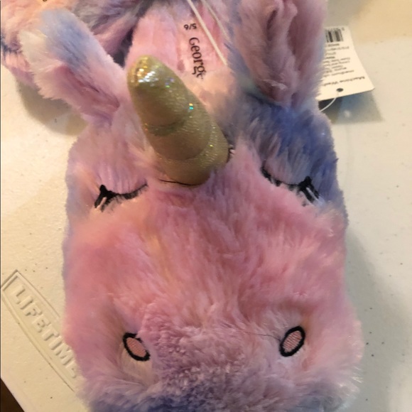 Girls George Unicorn 🦄 slippers/house shoes - Picture 2 of 5